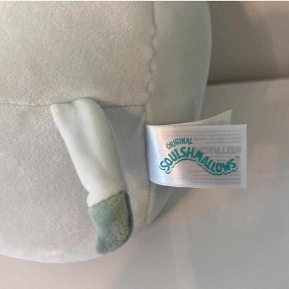 🎉HP🎉 Squishmallows 8" Caedia the Cow - Picture 5 of 5